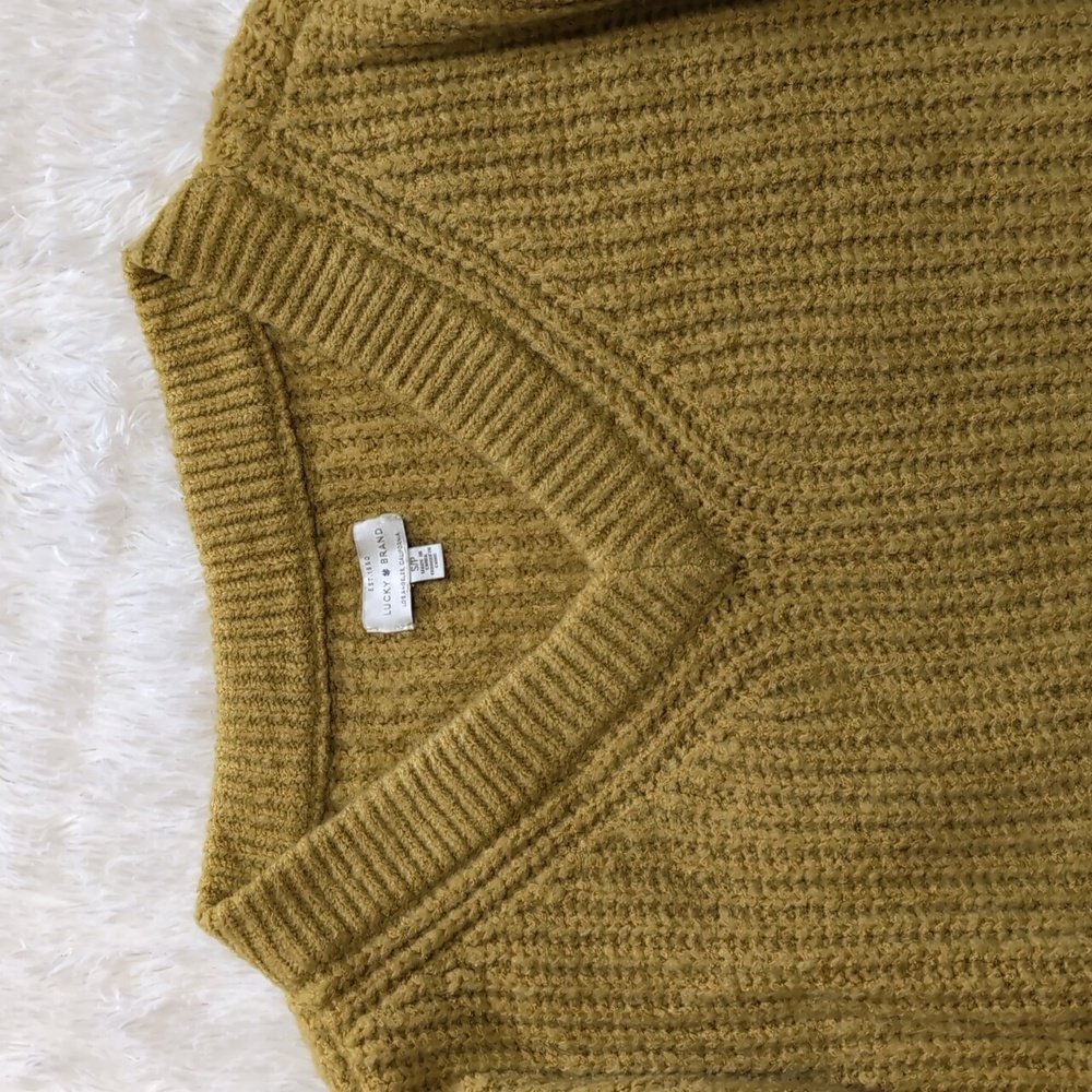 Lucky Brand Fuzzy Knit Yellow-Green V Neck Oversized Sweater Size Small - Picture 2 of 8